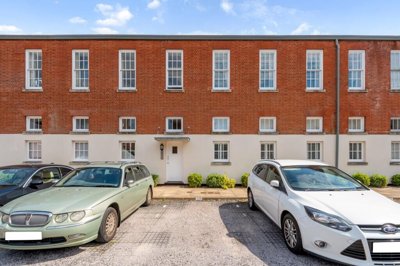 Property on West Mews, PO17 5FA