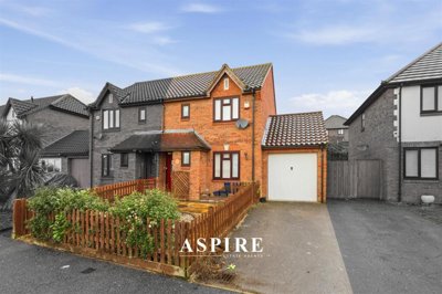 Property on Downs Grove, SS16 4QL
