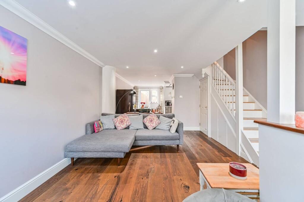 Terraced House