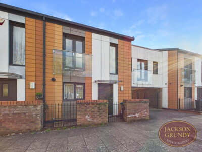 Property on Knot Tiers Drive, NN5 4DA