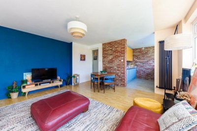 Property on Viewfield Road, SW18 1NF