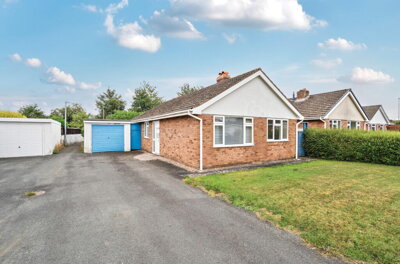 Property on Rhoslan, SY21 9NR