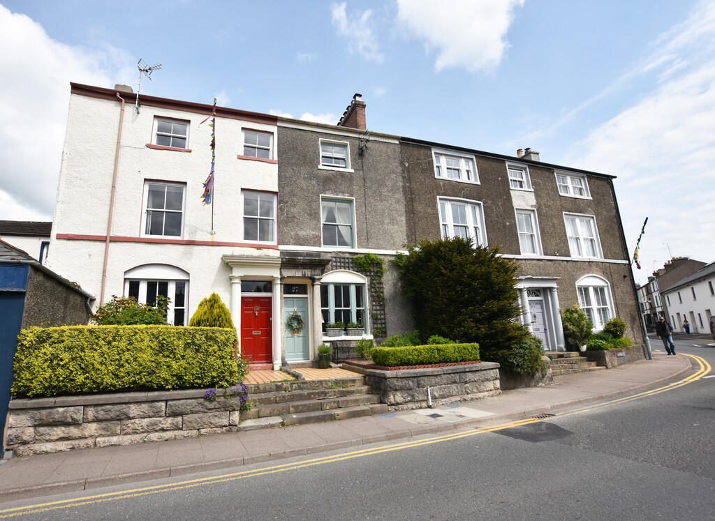 Terraced House