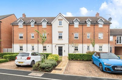Property on RG14 1HF