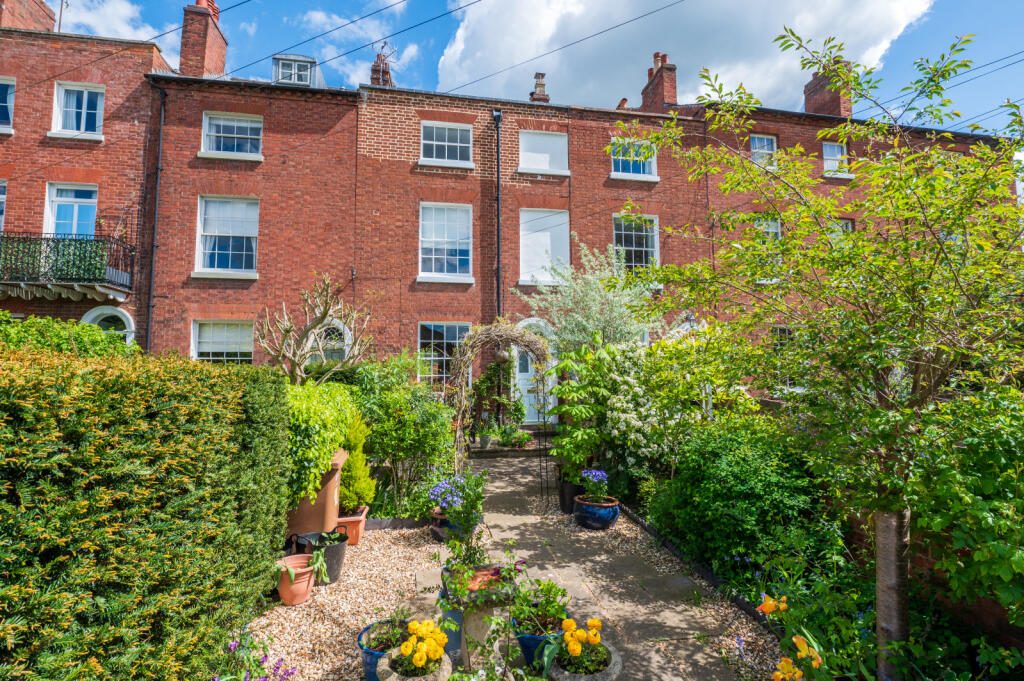 Terraced House