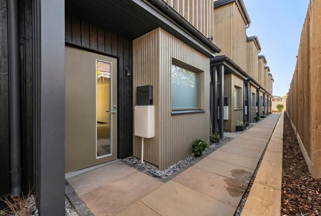 Terraced House