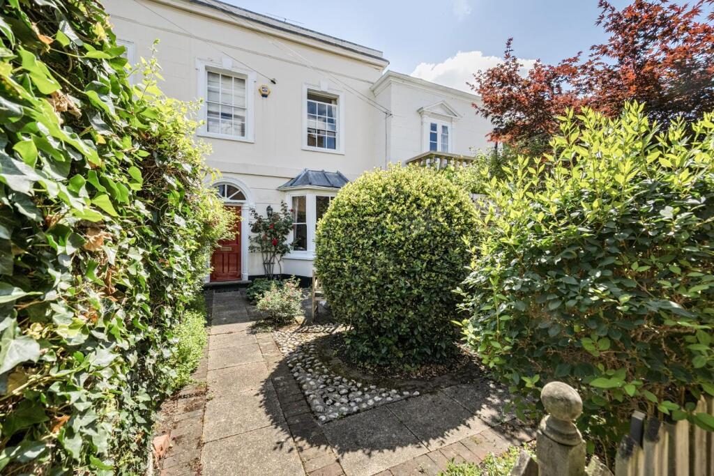 Terraced House