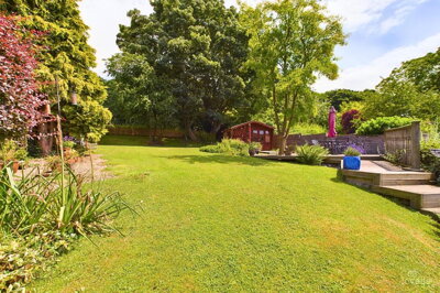 Property on Main Street, DN18 6BG