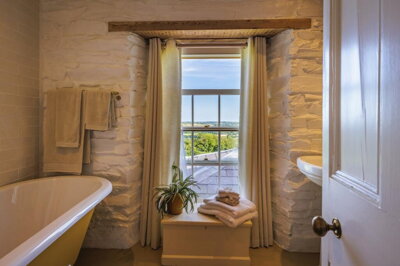 Property on SA34 0XS