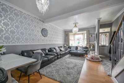 Property on Kempton Road, E6 2NF