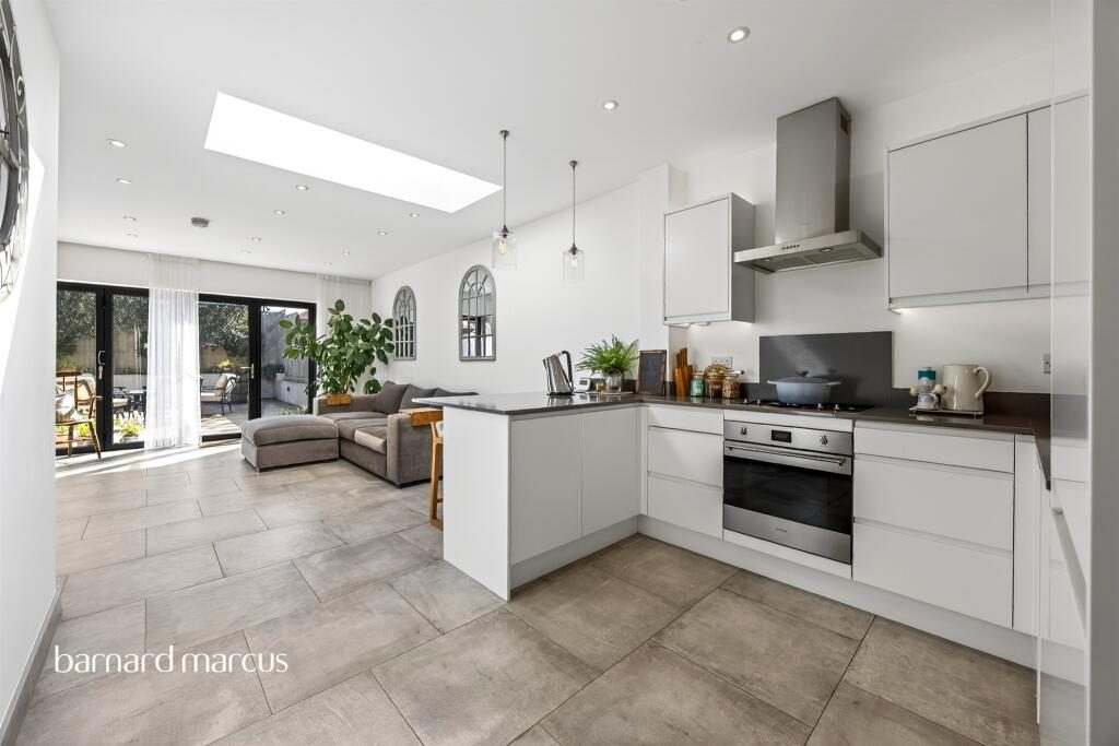 Terraced House