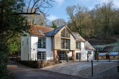 Property on Clatterbach Lane, DY9 9PG