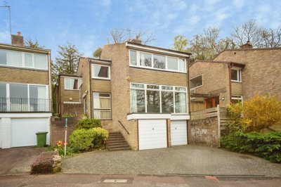 Property on Springhead, TN2 3NZ