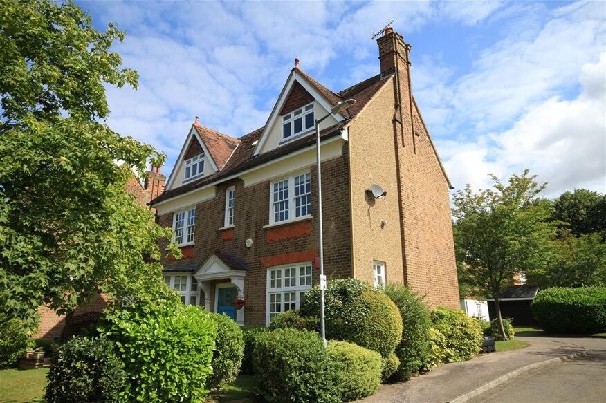 Property main image
