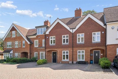 Property on High Street, RG10 8BU