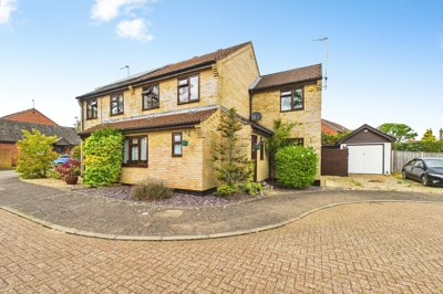 Property on Longfield Close, NR14 6UU