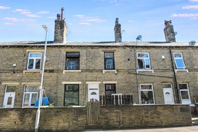 Property on Ryburn Terrace, HX1 4SE