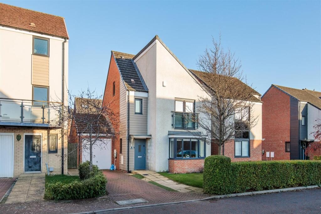 Property main image