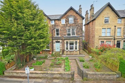 Property on Franklin Road, HG1 5EN