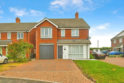 Property on Corn Fields, CV9 3DZ