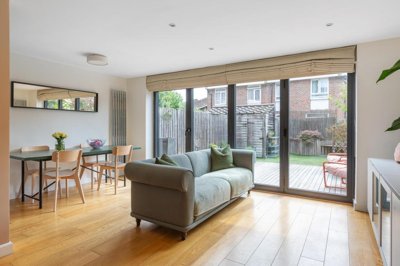 Property on Garratt Lane, SW18 4SL