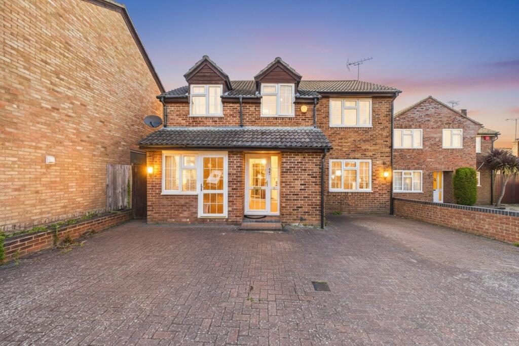 Property main image