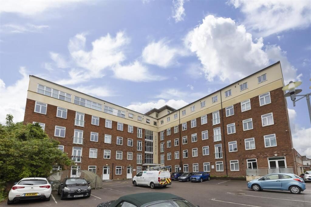 Property main image