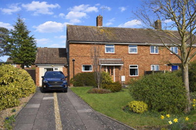 Property on Masefield Crescent, NG24 3QG