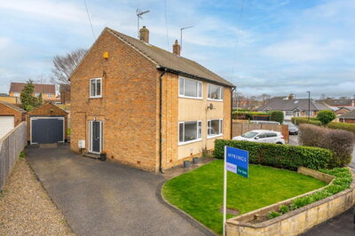 Property on Avenue Close, HG2 7LJ