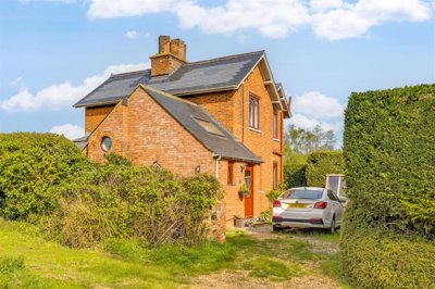 Property on Caldecote Green, SG18 9BX