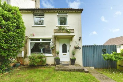 Property on Sealey Crescent, BA5 3JF