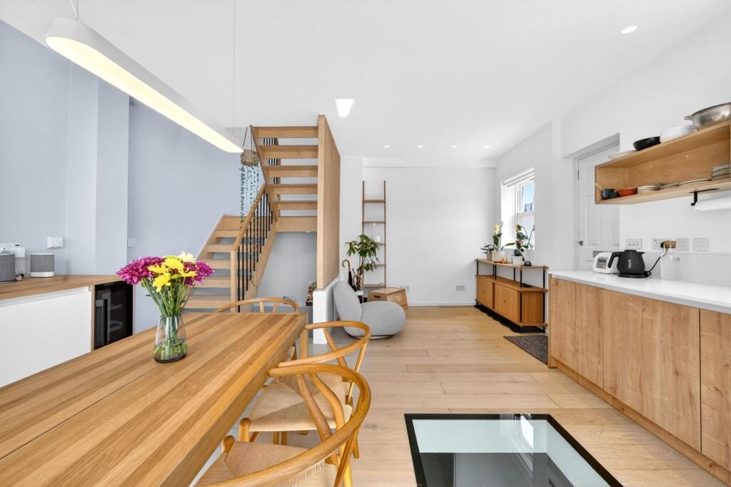 Terraced House