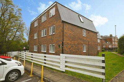 Property on North Road, GU32 2AX