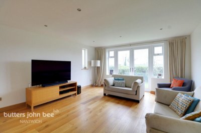 Property on Wrinehill Road, CW5 7NS