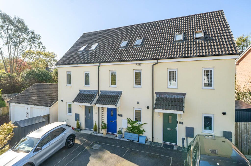 Terraced House