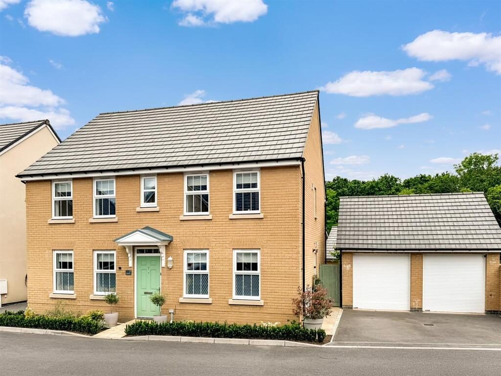 Property main image