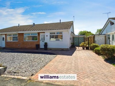 Property on Parc Esmor, LL18 3NW