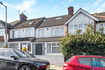 Property on Cornwall Avenue, N3 1LG