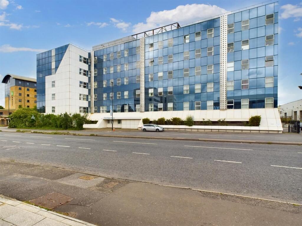 Property main image