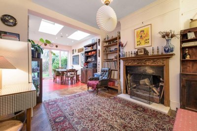 Property on Hilton Avenue, N12 9HB