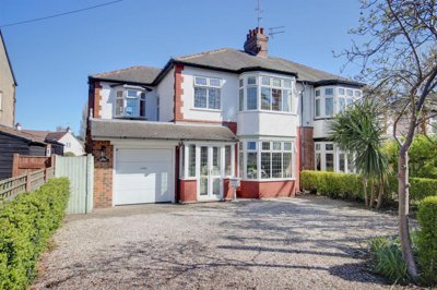 Property on Kingston Road, HU10 6AD