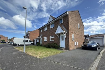 Property on West Lea, CT14 6TL
