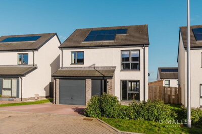 Property on Old College View, FK10 3FF