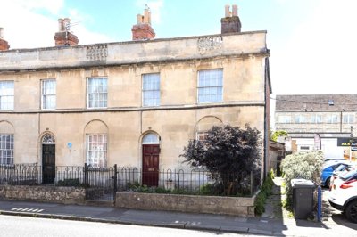 Property on Union Street, BA14 8RY