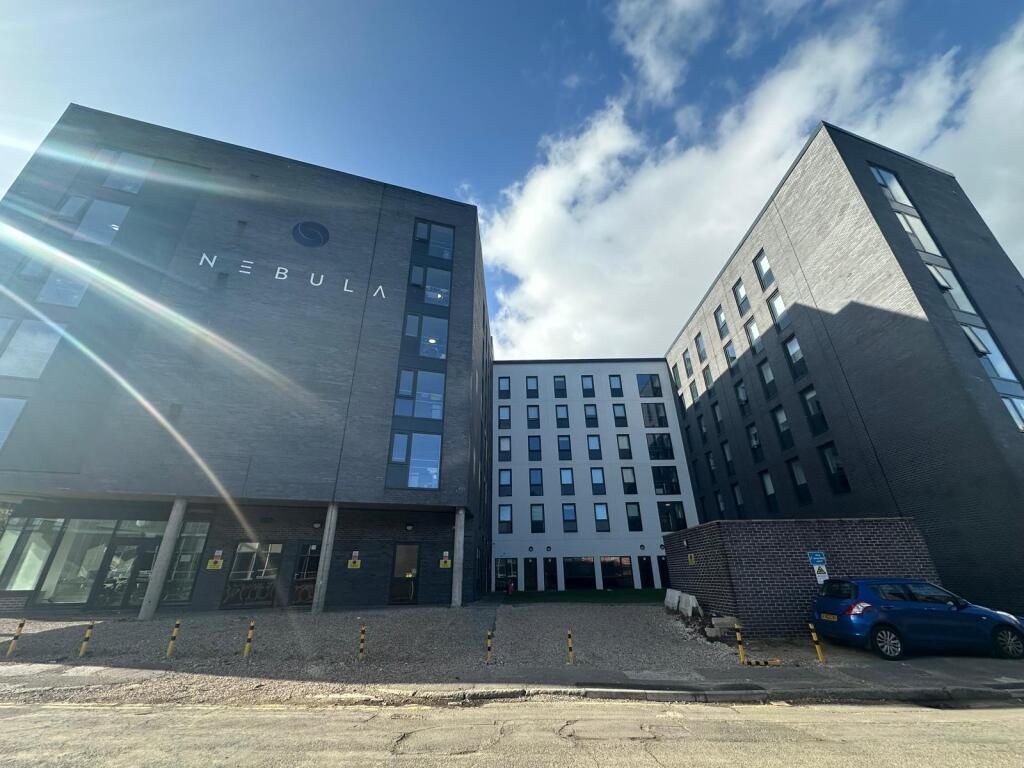Property main image