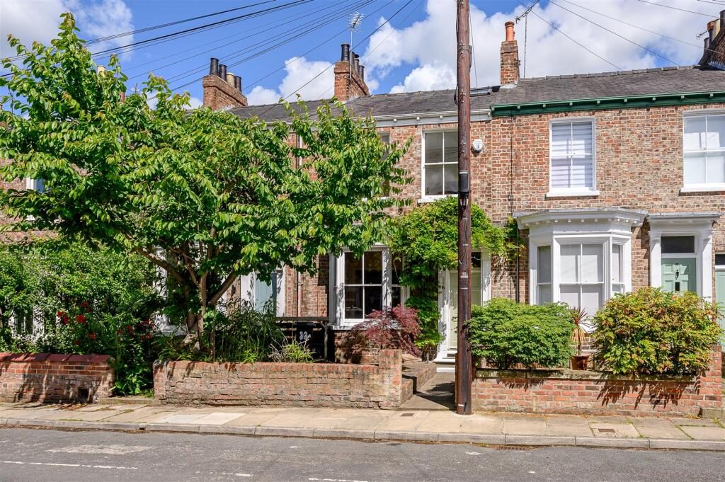 Property main image