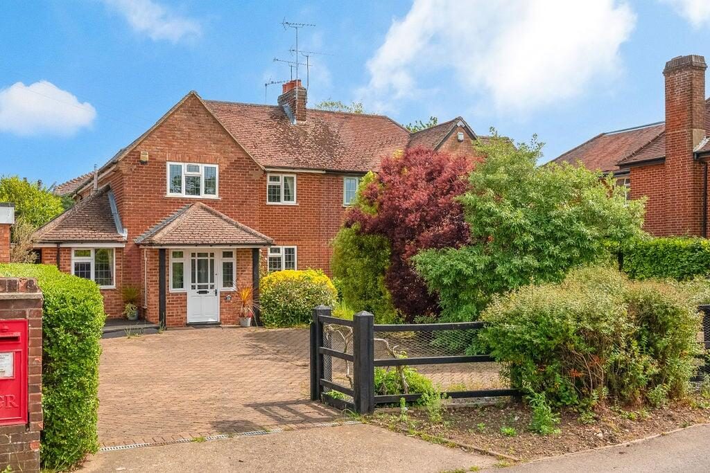 Property main image