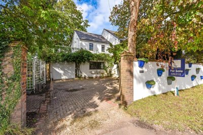 Property on Barnham Lane, BN18 0AZ