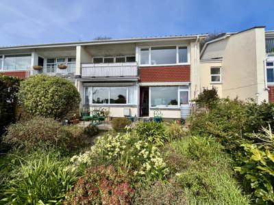 Property on Quarry Gardens, TR18 4JU