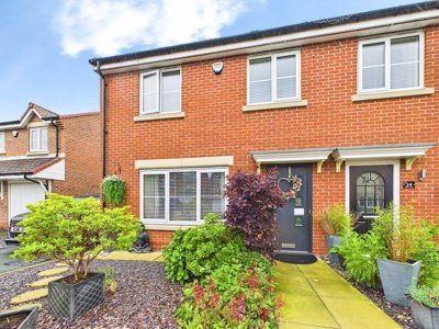 Property on Fielders Close, WN3 5AX